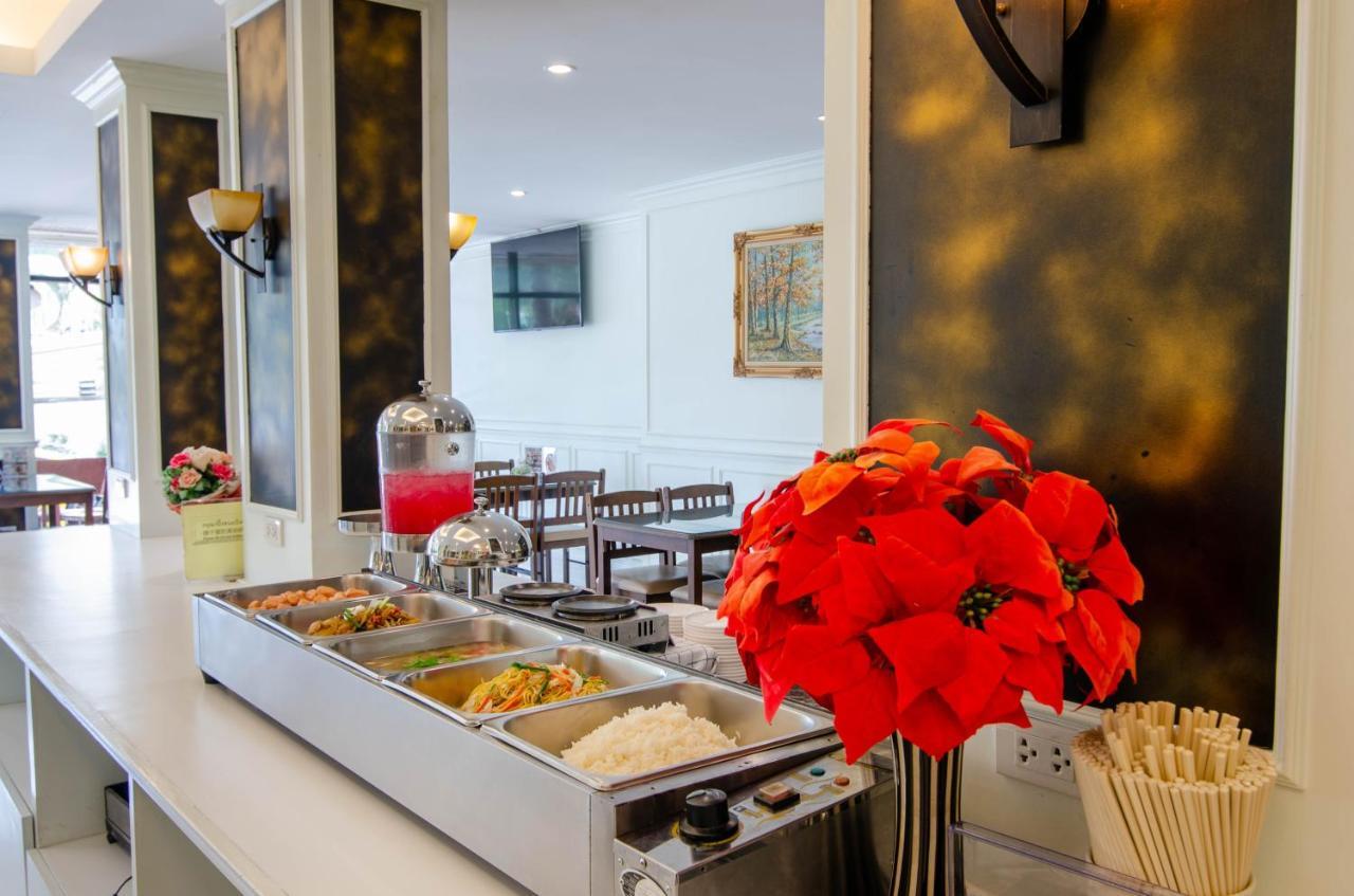Tara Lake Bangkok Exterior photo